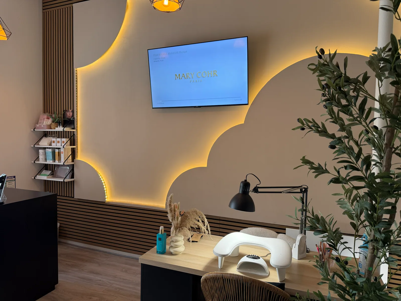 Espace onglerie de l'institut Wen Beauty à Nancy